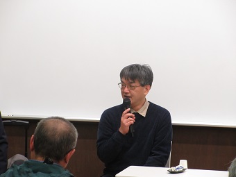 講演する川口氏