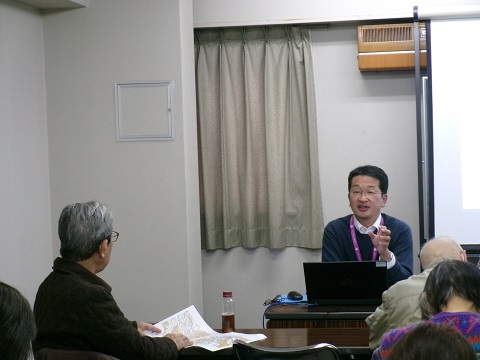 講演する鬼塚 知典氏